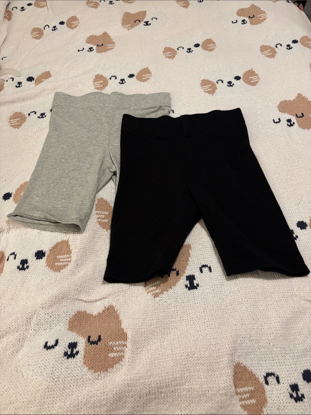 Forever 21 Kids Stretch Bike Shorts in Black and Light Gray